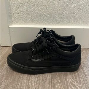 Men’s Vans Old Skool Size 8.5 Great Condition!